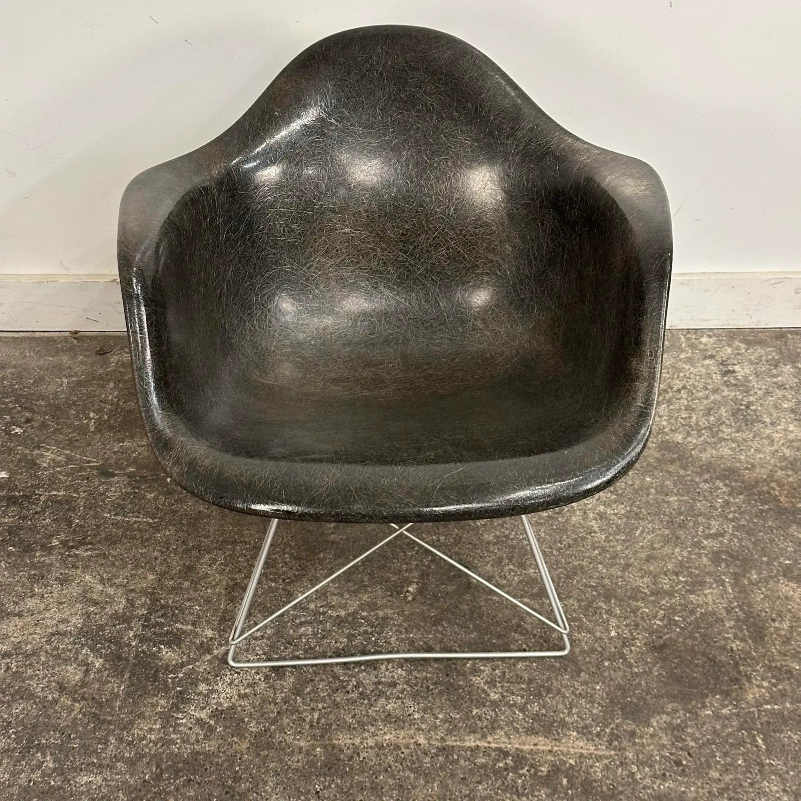 Eames for Herman Miller Fiberglass Lar Lounge Chair With Cat’s Cradle Base