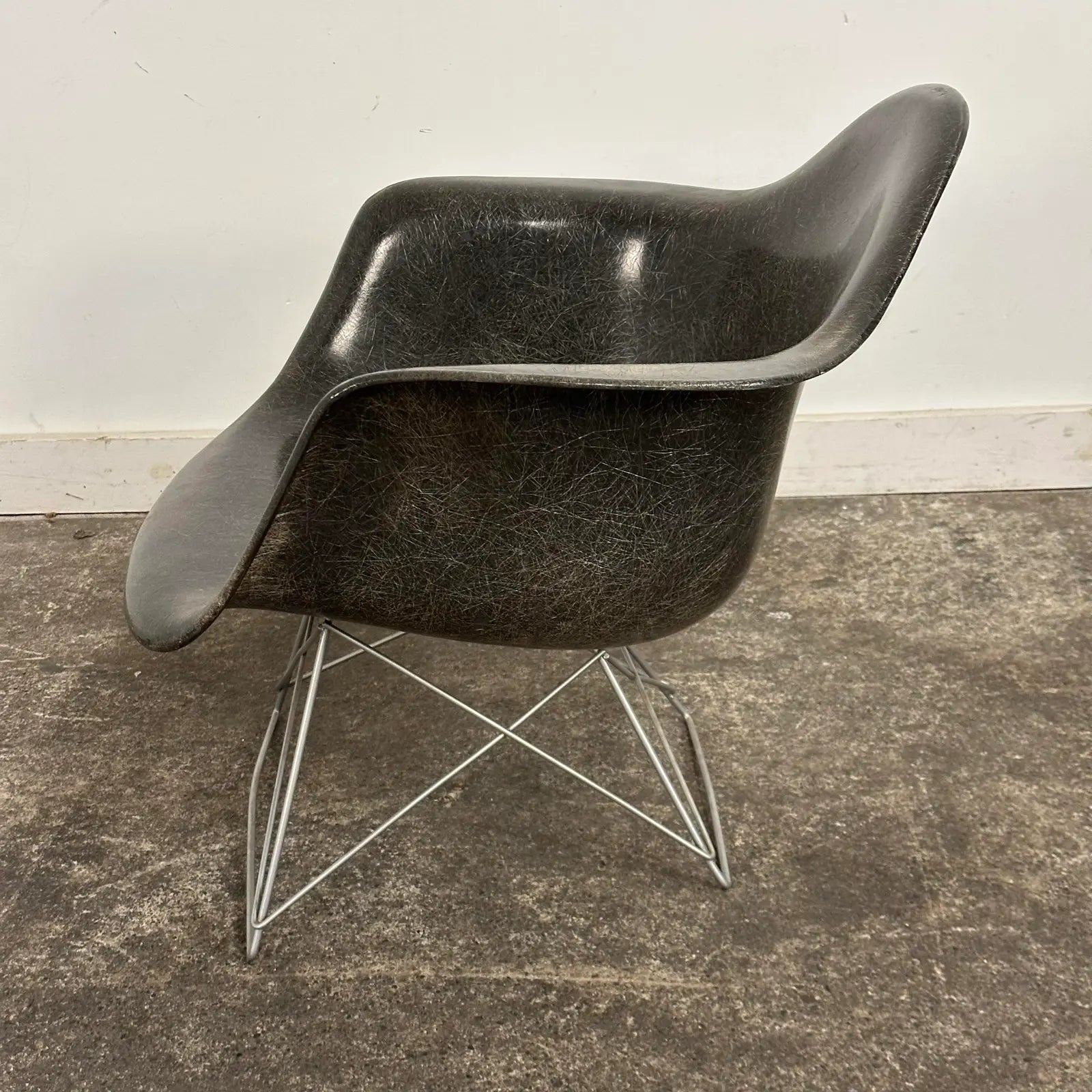 Eames for Herman Miller Fiberglass Lar Lounge Chair With Cat’s Cradle Base