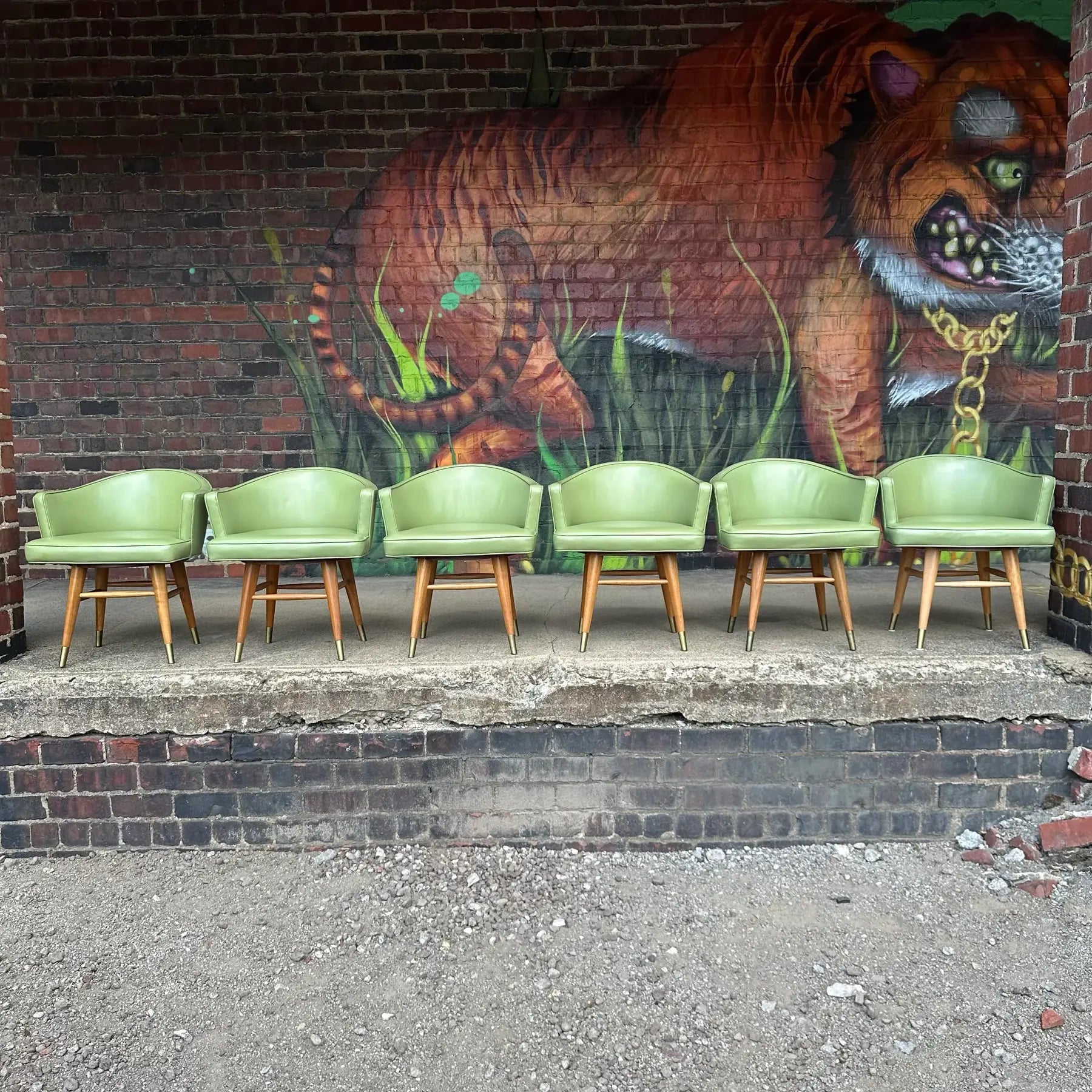 Mid-Century Modern Iron "Ribbon" 5 Piece Sectional Settee Designed by Maurizio Tempestini for John Salterini, Attributed