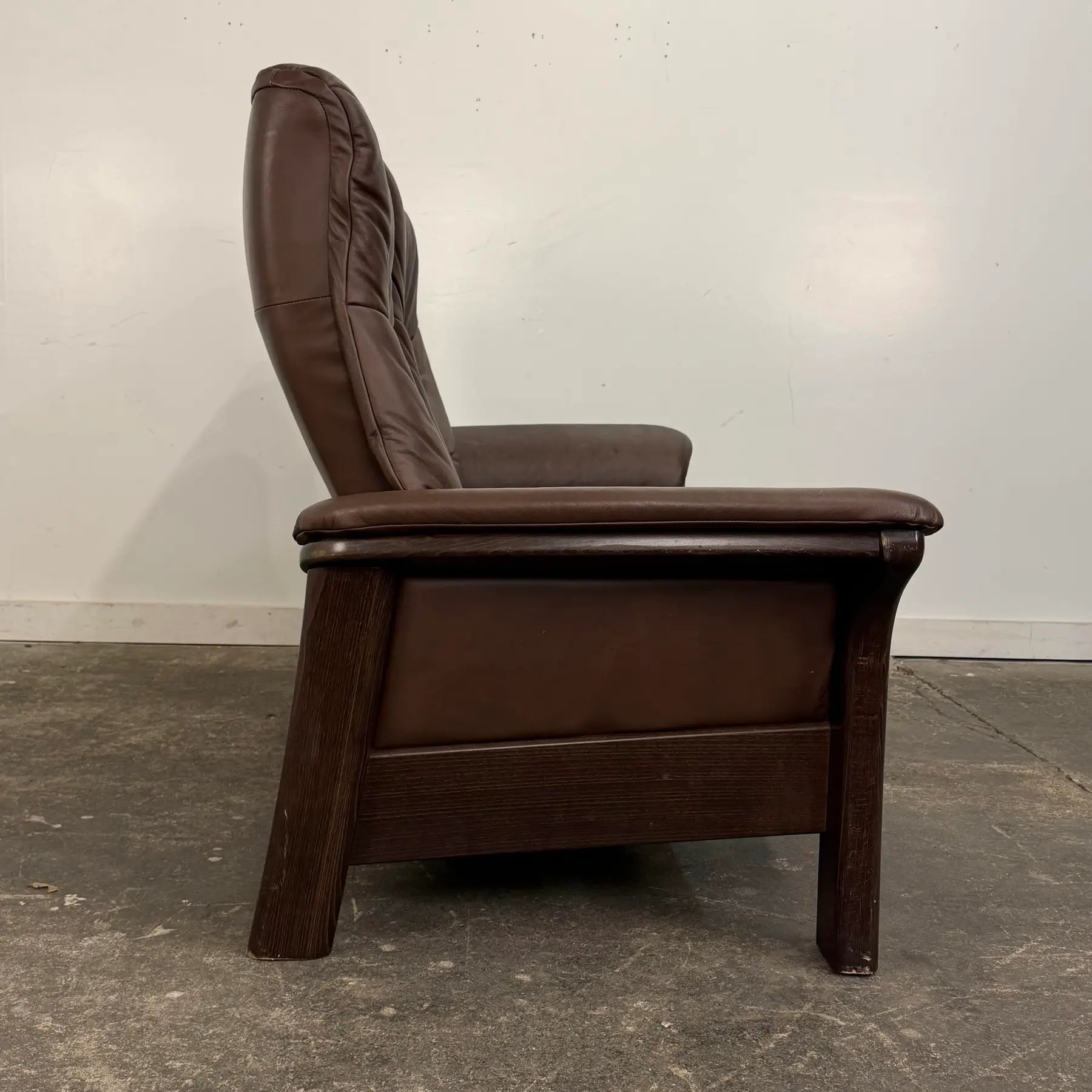 Ekornes Stressless Buckingham High-Back Two-Seater Reclining Loveseat