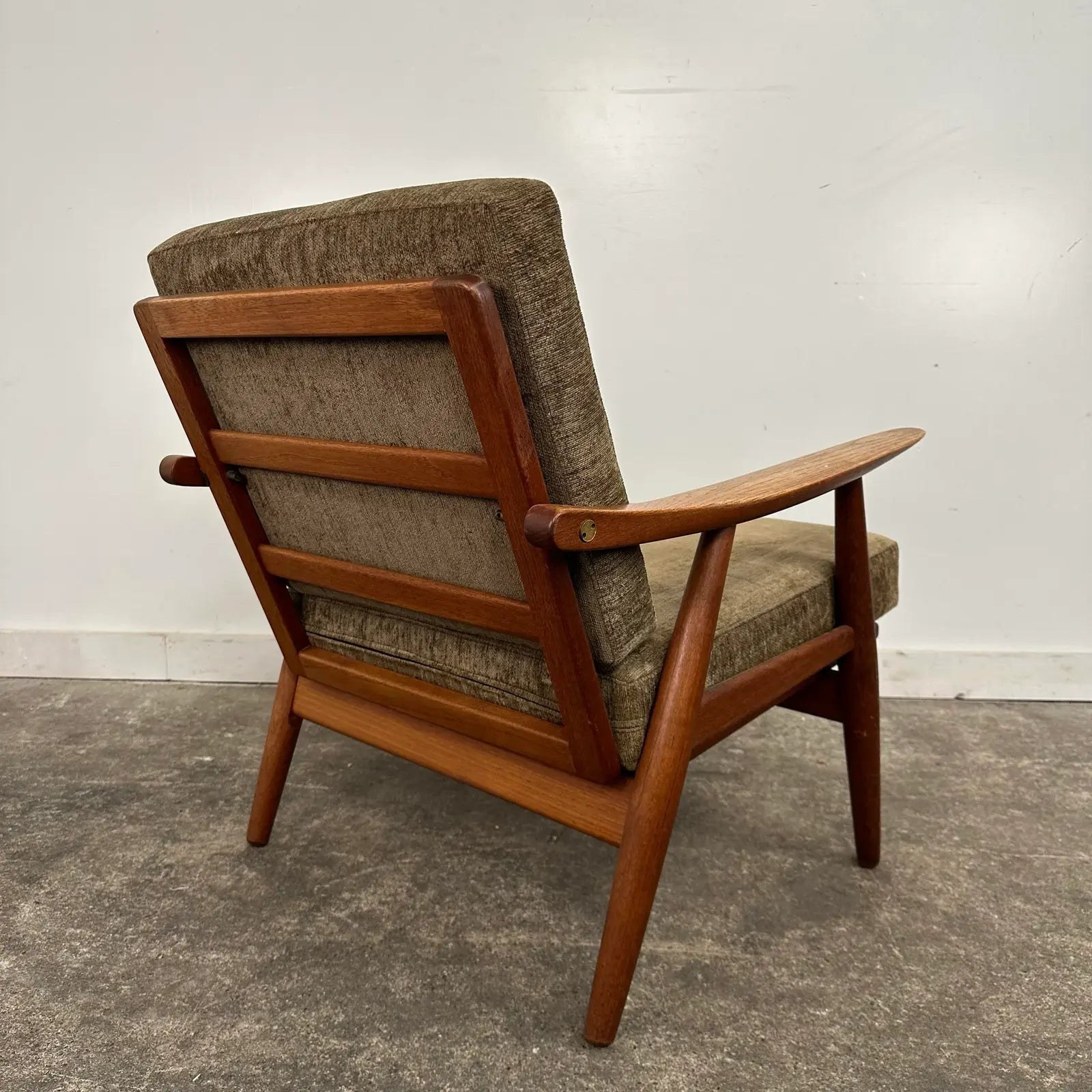 Hans Wegner Ge-270 Lounge Chair by Getama