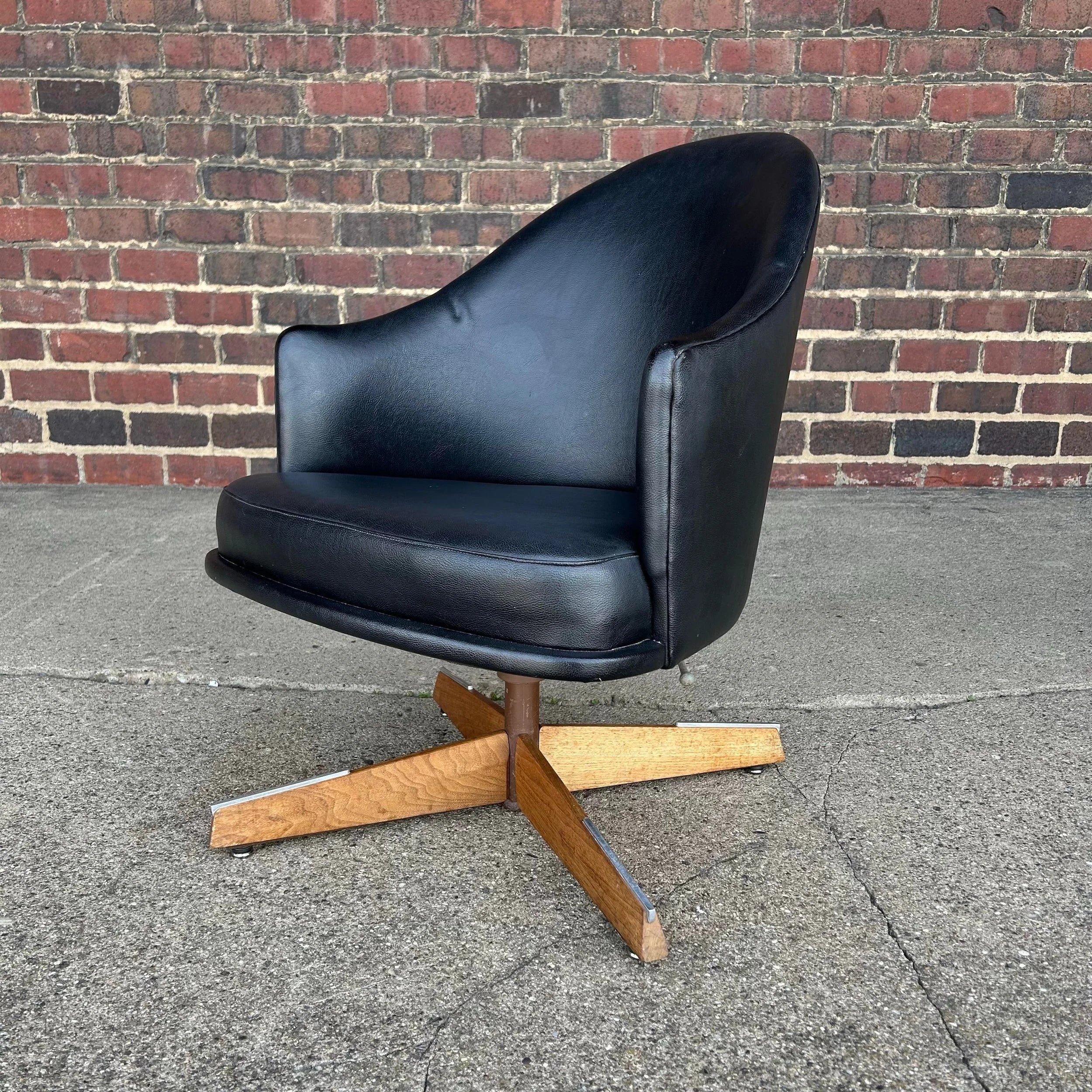 Harvey Probber Swivel Club Chair on Walnut Base