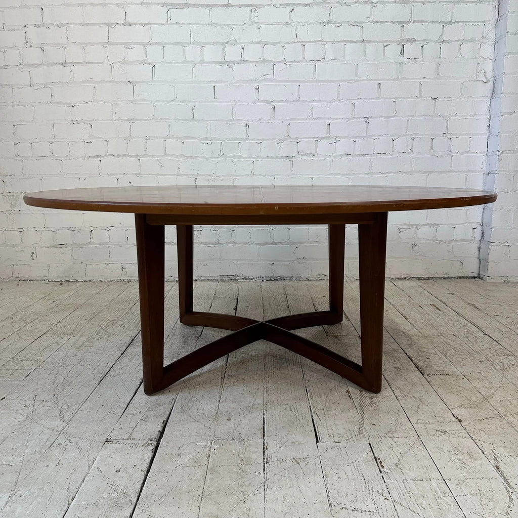 Henredon Game Table With Spider Web Grain Pattern on Top