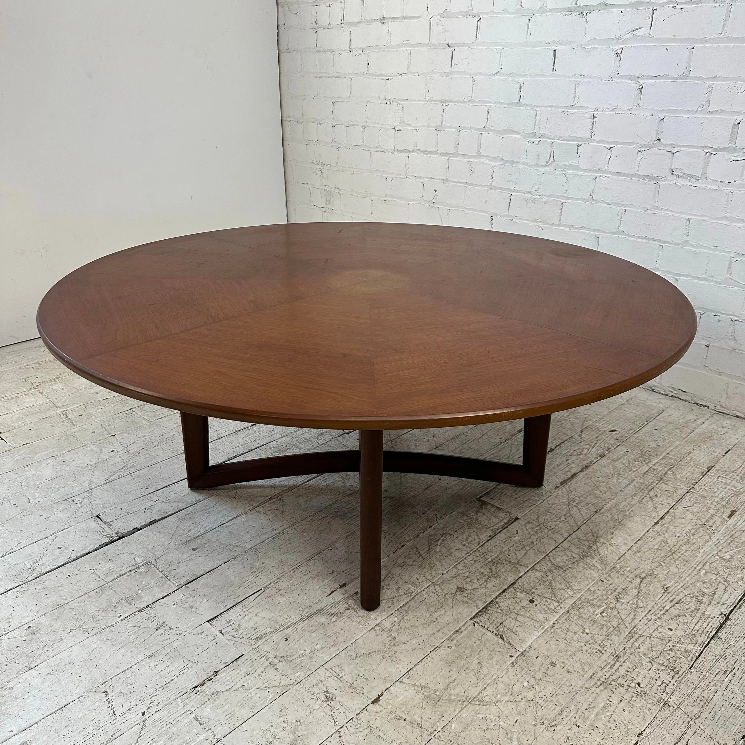 Henredon Game Table With Spider Web Grain Pattern on Top