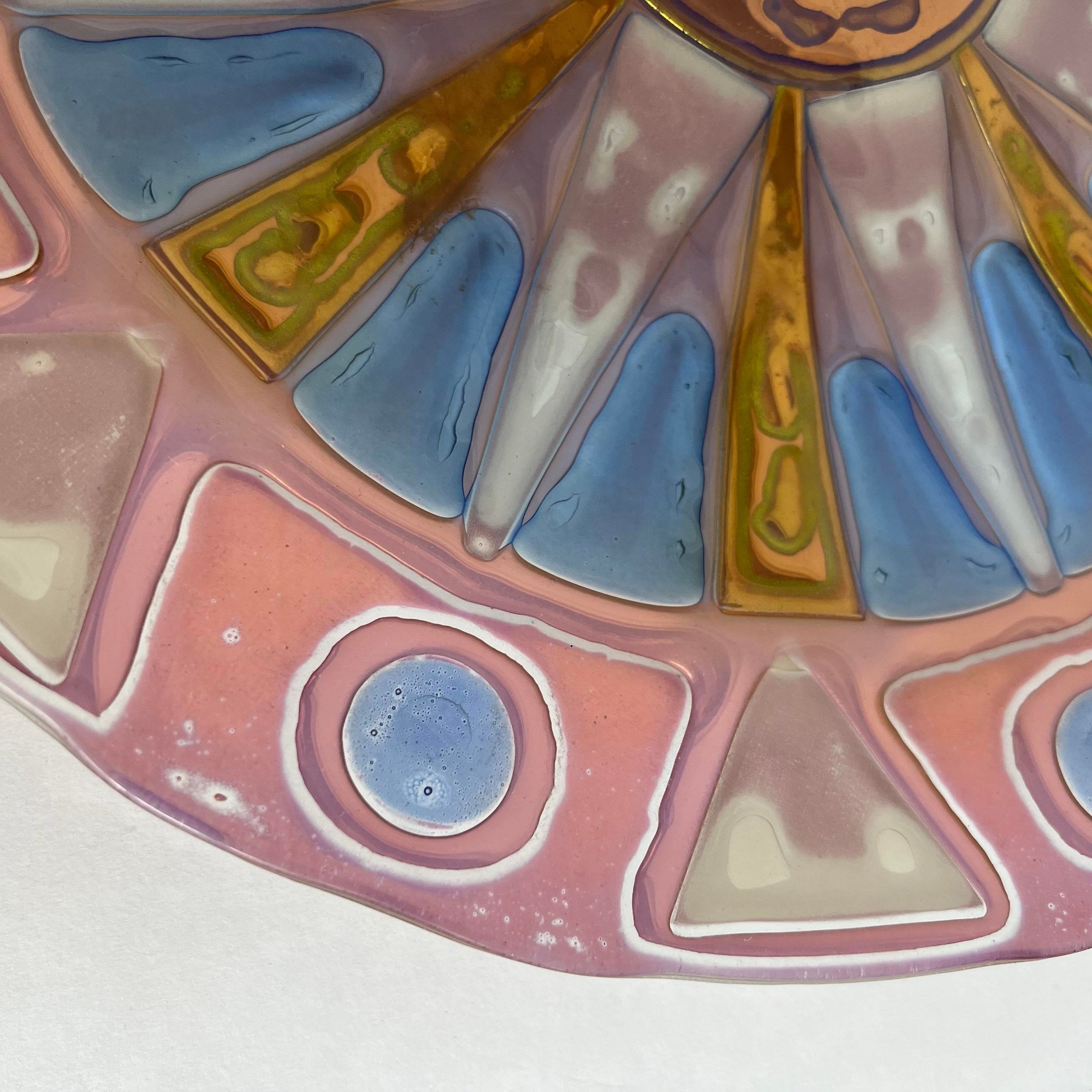Higgins Glass Charger Plate With Gold