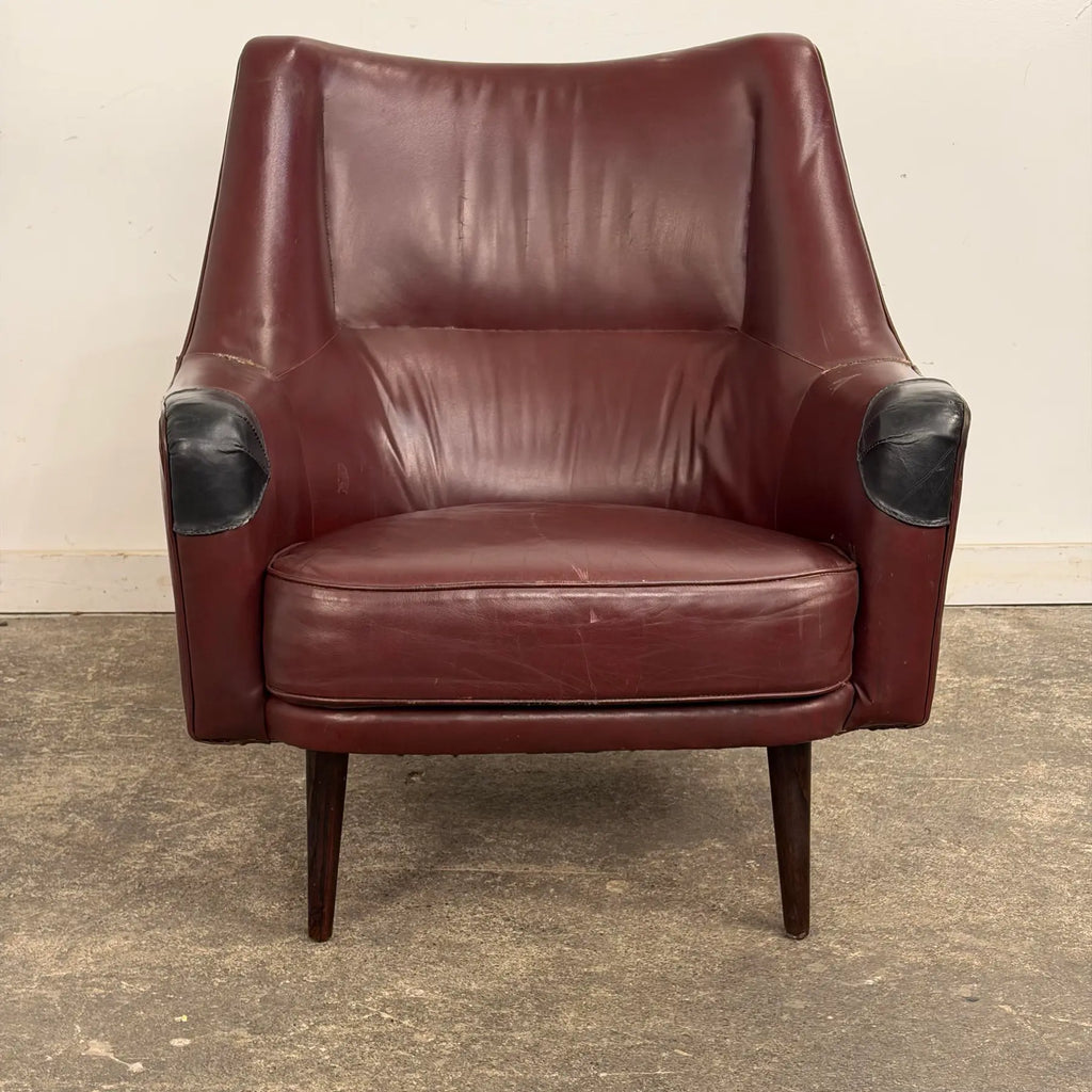 Ib Kofod-Larsen Lounge Chair With Rosewood Legs