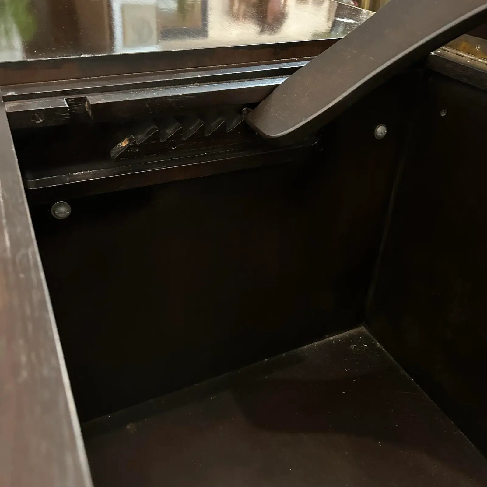 King Size Headboard With Floating End Tables Dunbar? Or Probbe?