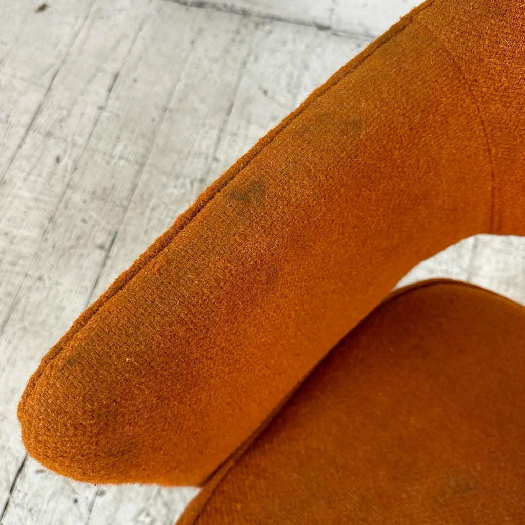 Knoll Saaranin Executive Arm Chair With Bentwood Legs
