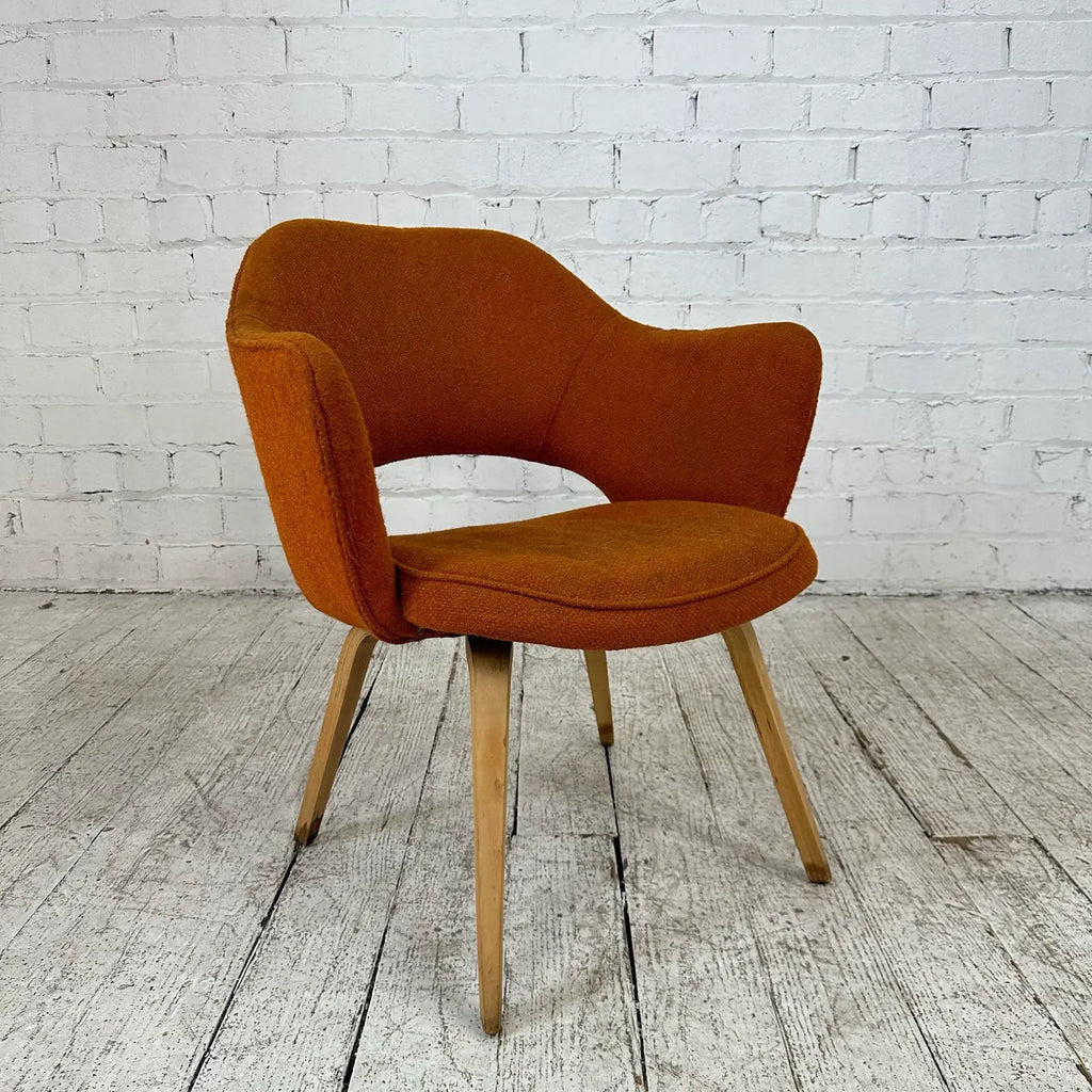 Knoll Saaranin Executive Arm Chair With Bentwood Legs