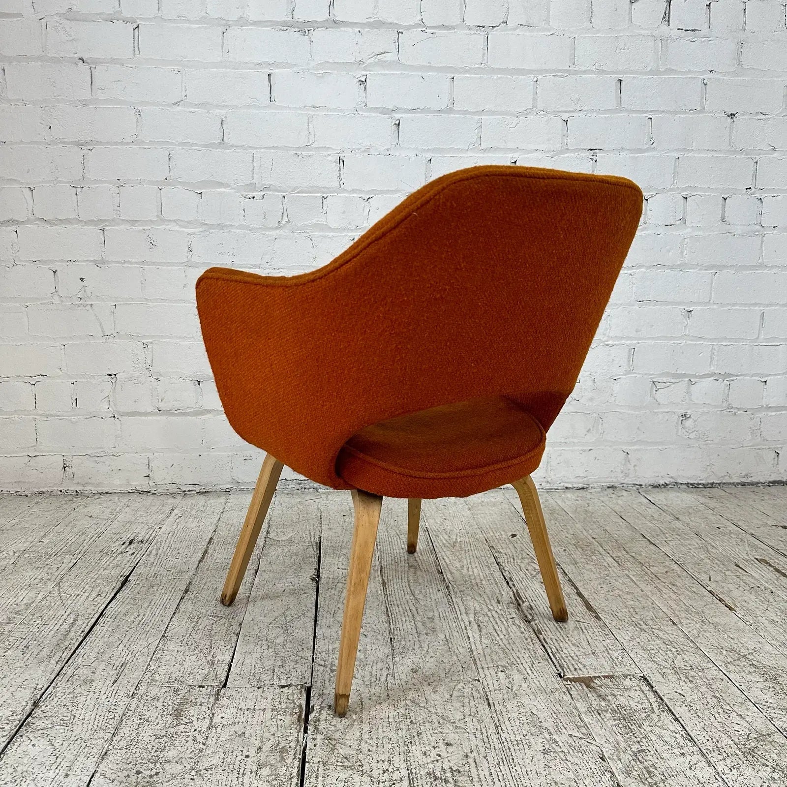 Knoll Saaranin Executive Arm Chair With Bentwood Legs