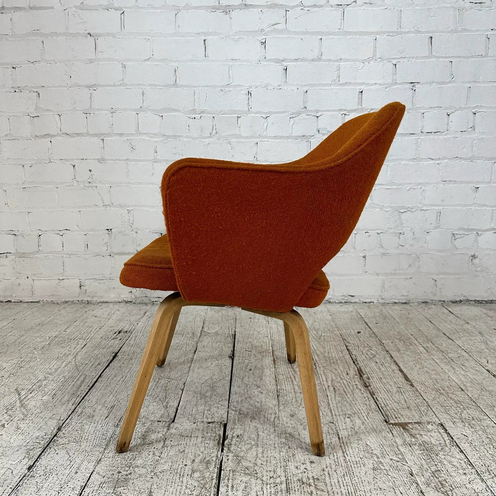 Knoll Saaranin Executive Arm Chair With Bentwood Legs