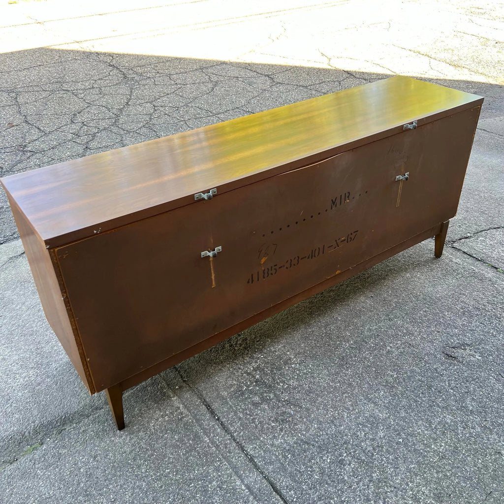 Mid Century Modern 9 Drawer Low Dresser With Brass Pulls