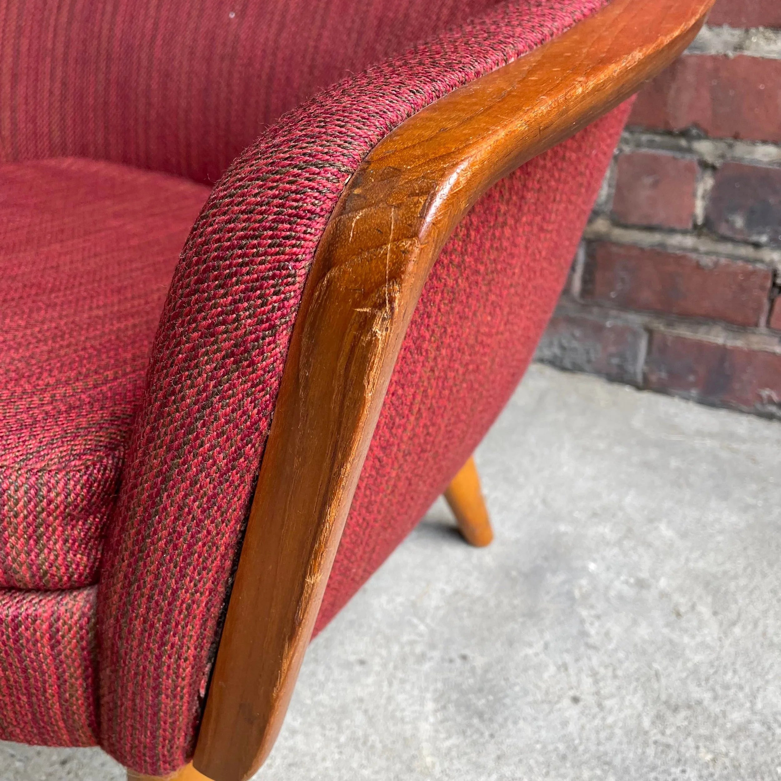 Danish Modern Arm Chair Beach Legs and Teak Arms