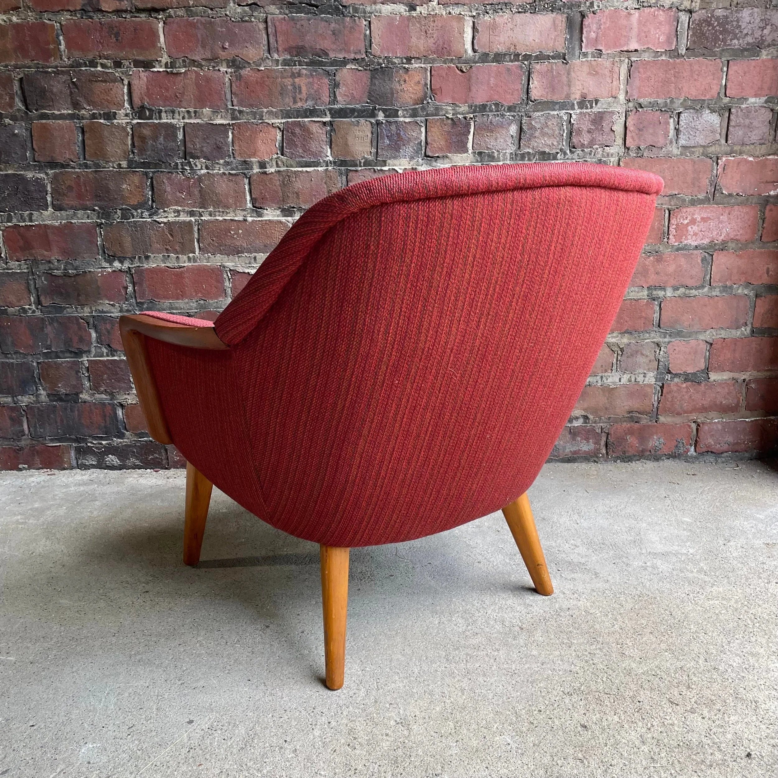 Danish Modern Arm Chair Beach Legs and Teak Arms