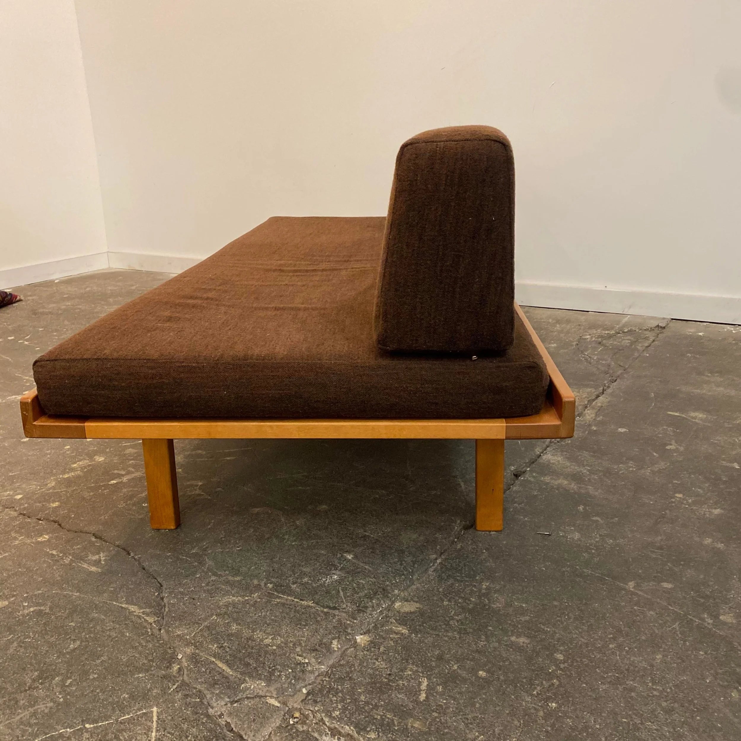 Arden Riddle Daybed