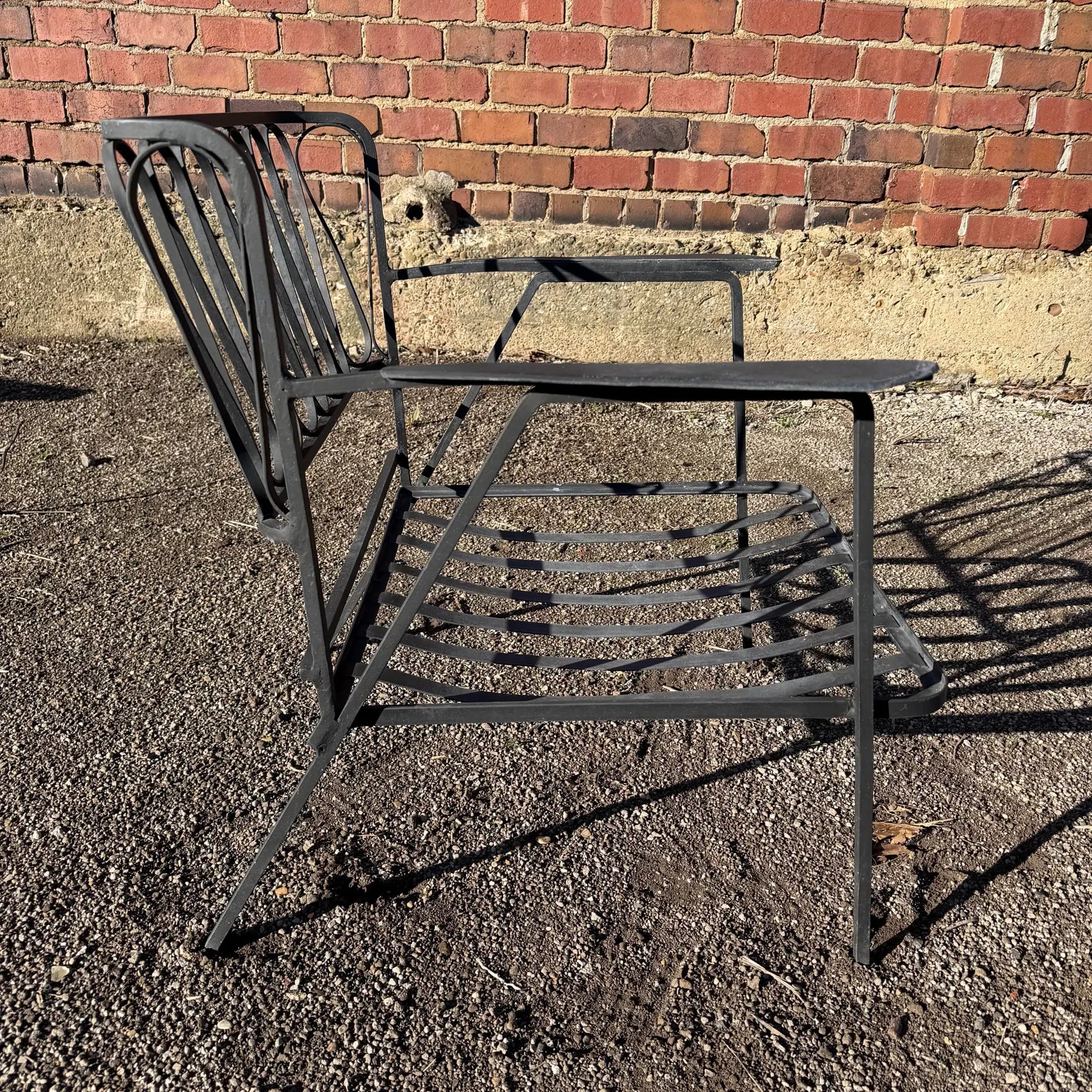 Mid-Century Modern Iron "Ribbon" Arm Chair Designed by Maurizio Tempestini for John Salterini, Attributed