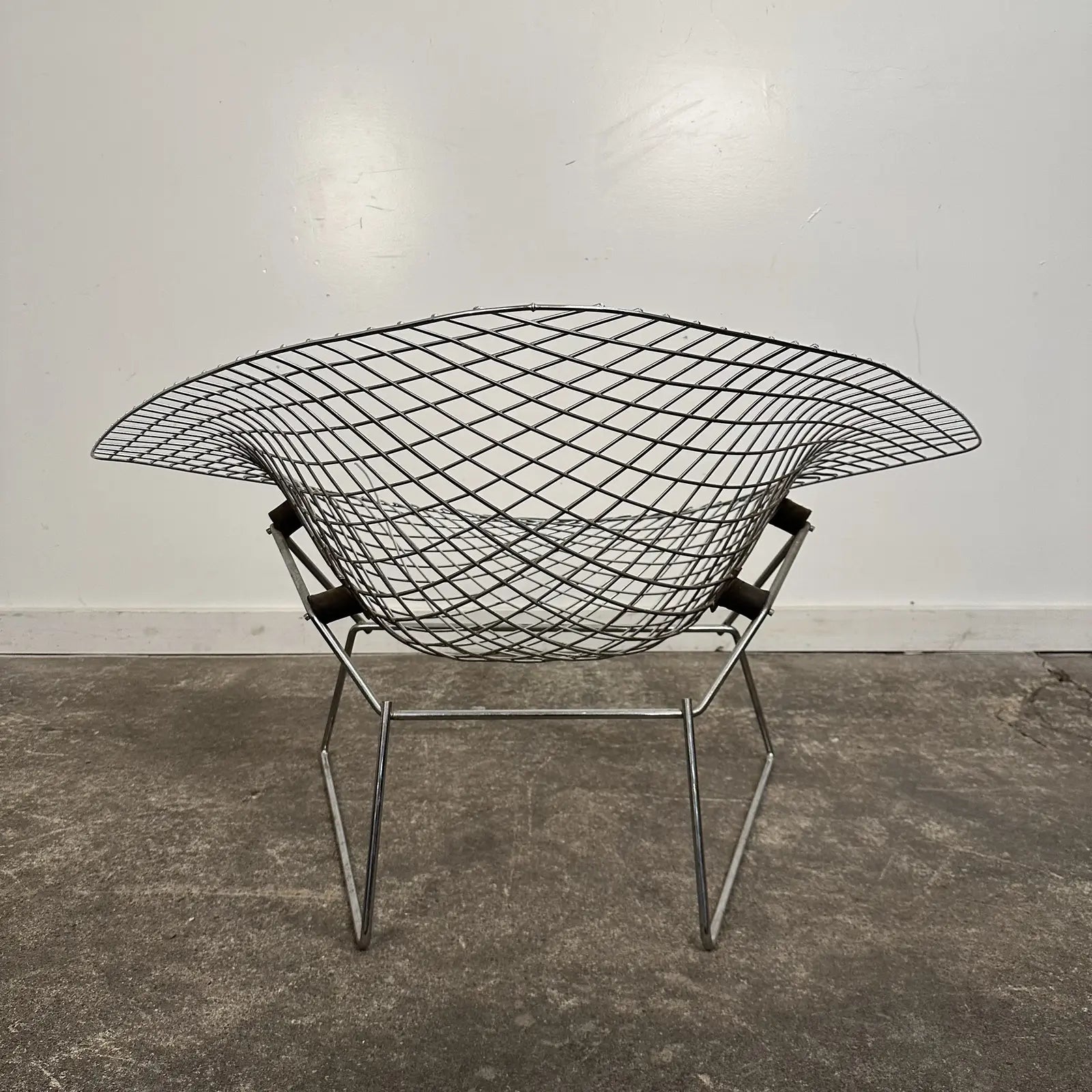 Mid Century Modern Wide Large Diamond Bertoia Chair