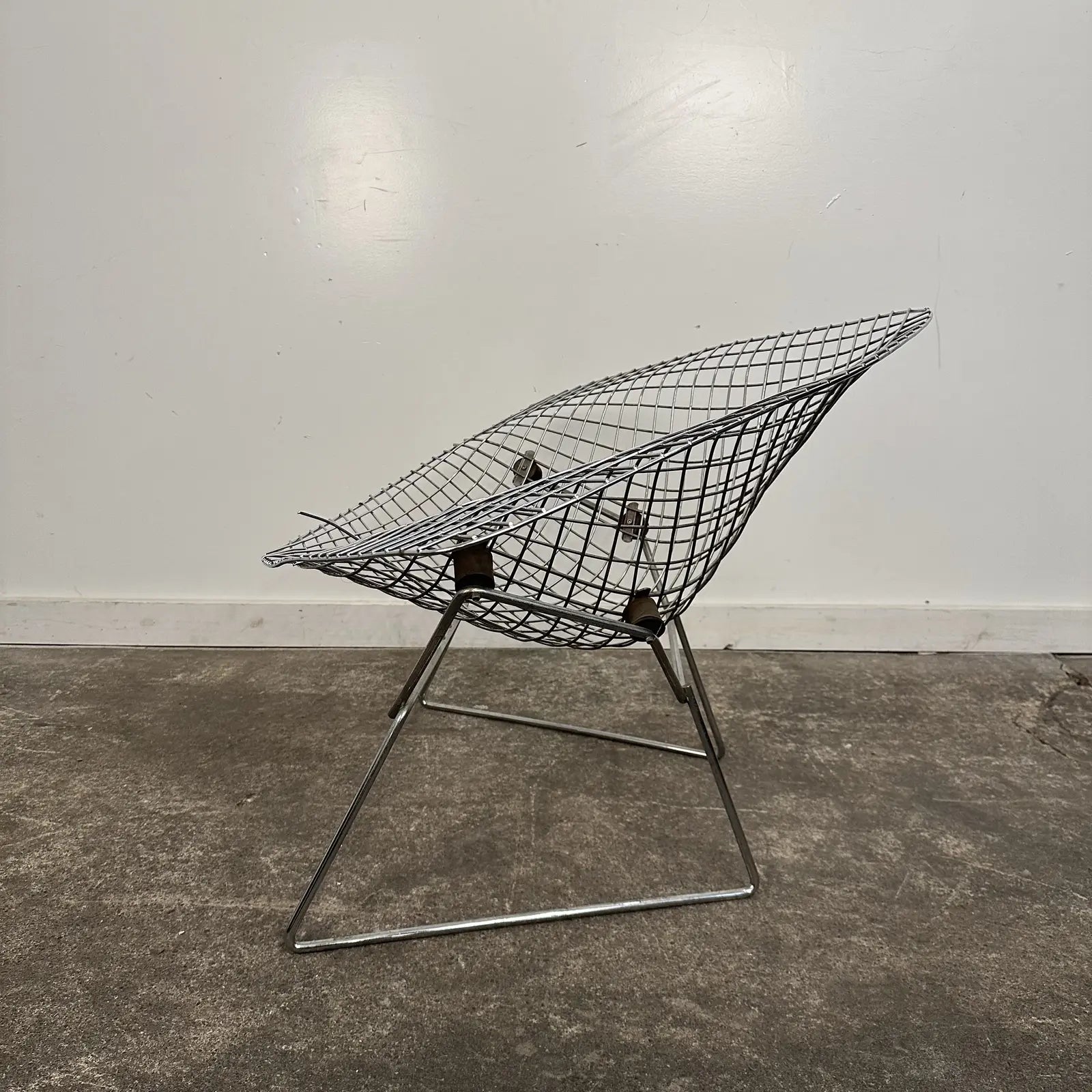 Mid Century Modern Wide Large Diamond Bertoia Chair