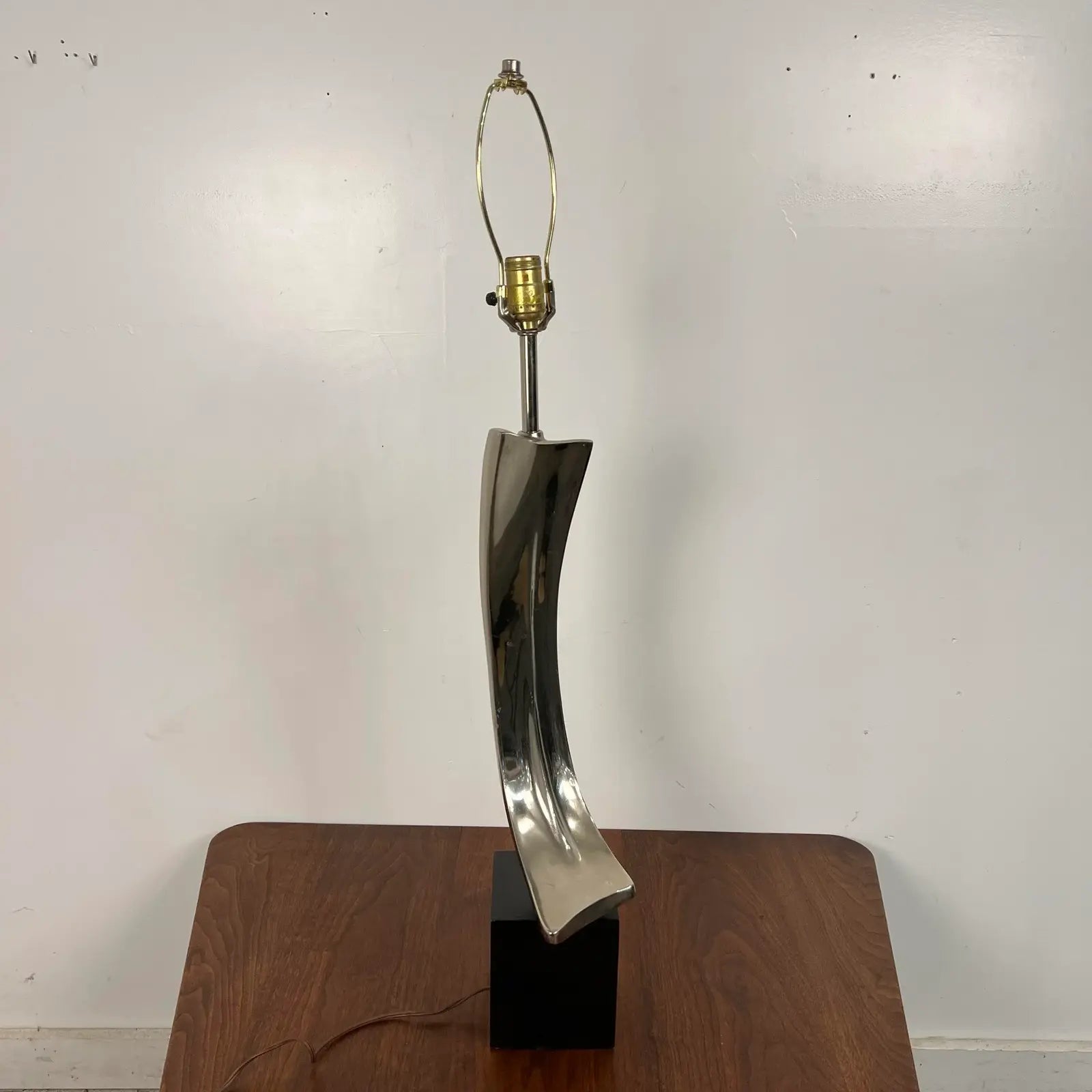 Mid Century Modern Laurel Sculptural Metal Table Lamp by Tempestini Harold Weiss and Richard Barr