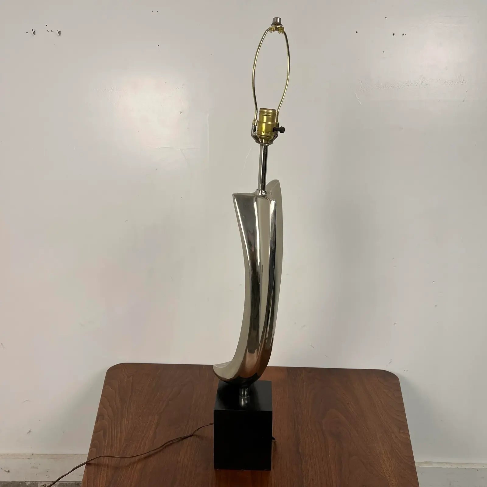 Mid Century Modern Laurel Sculptural Metal Table Lamp by Tempestini Harold Weiss and Richard Barr