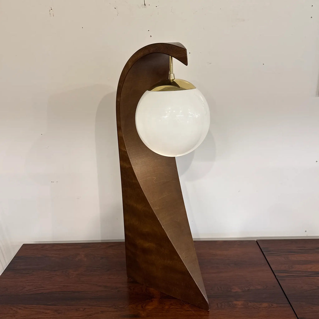 Mid Century Modern Modeline Wave Table Lamp in Walnut and Brass