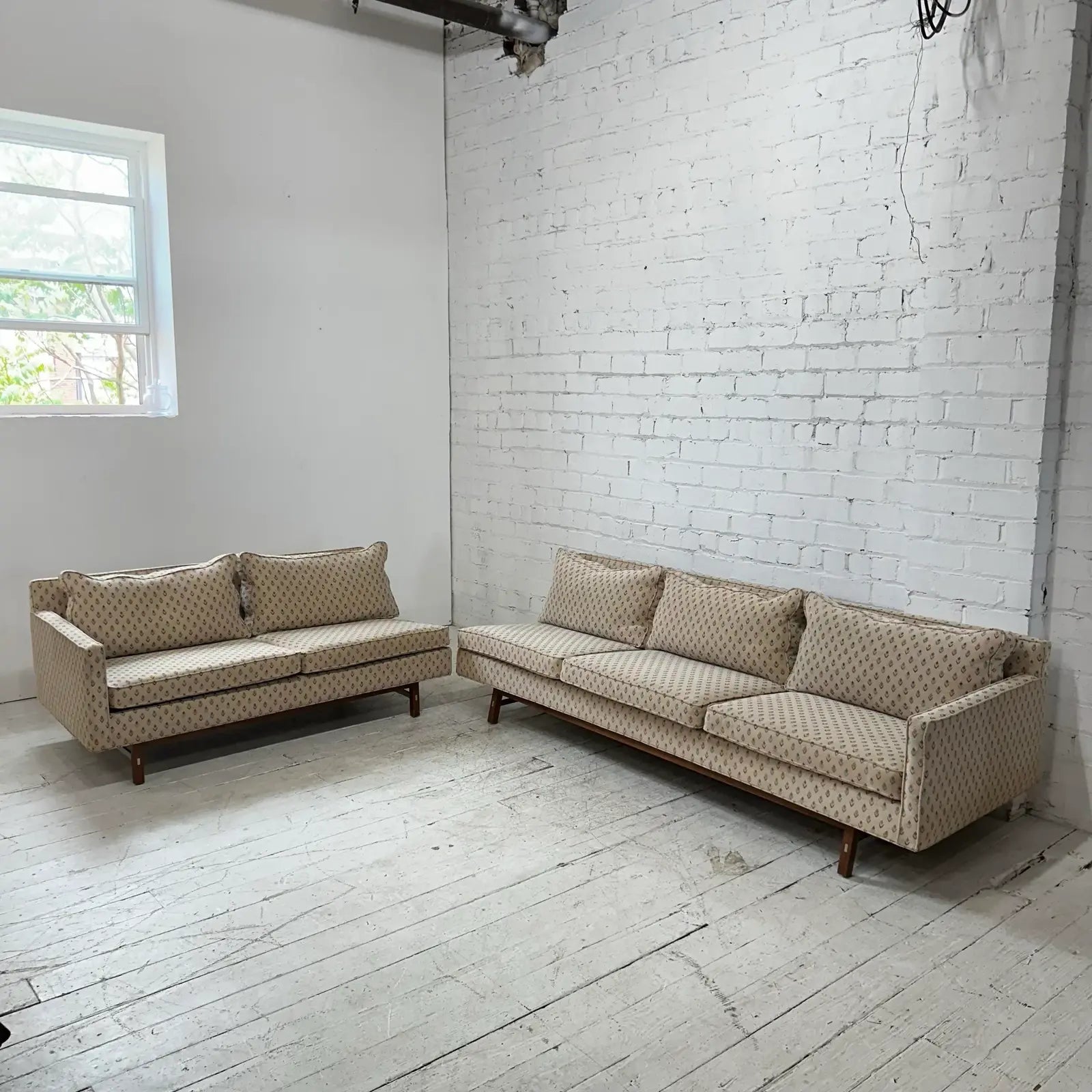 Paul McCobb for Calvin Sectional Sofa Walnut Legs Aluminum Cross Bars