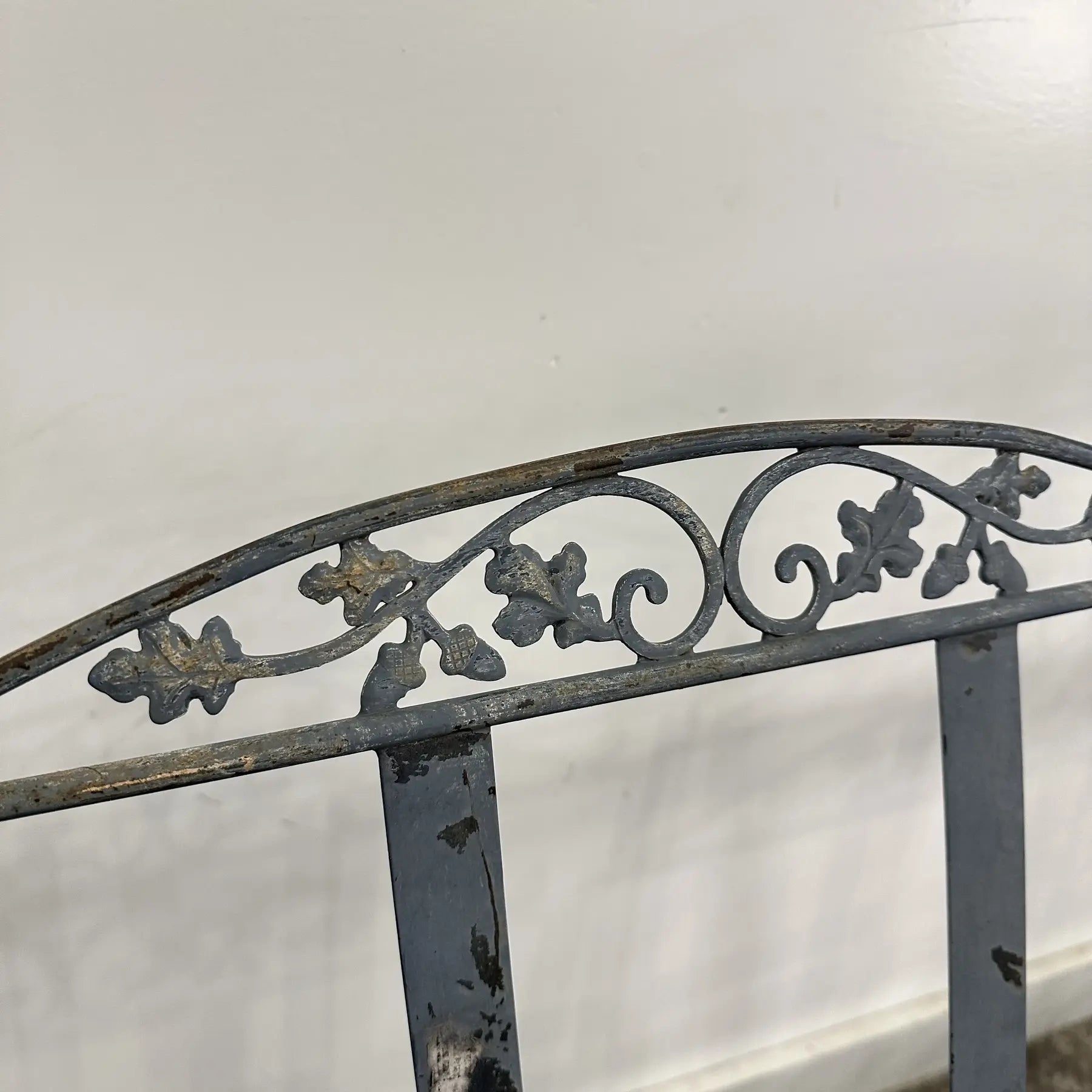 Mid 20th Century Woodard Iron Patio 5 Piece Sectional Sofa Orleans Pattern,
