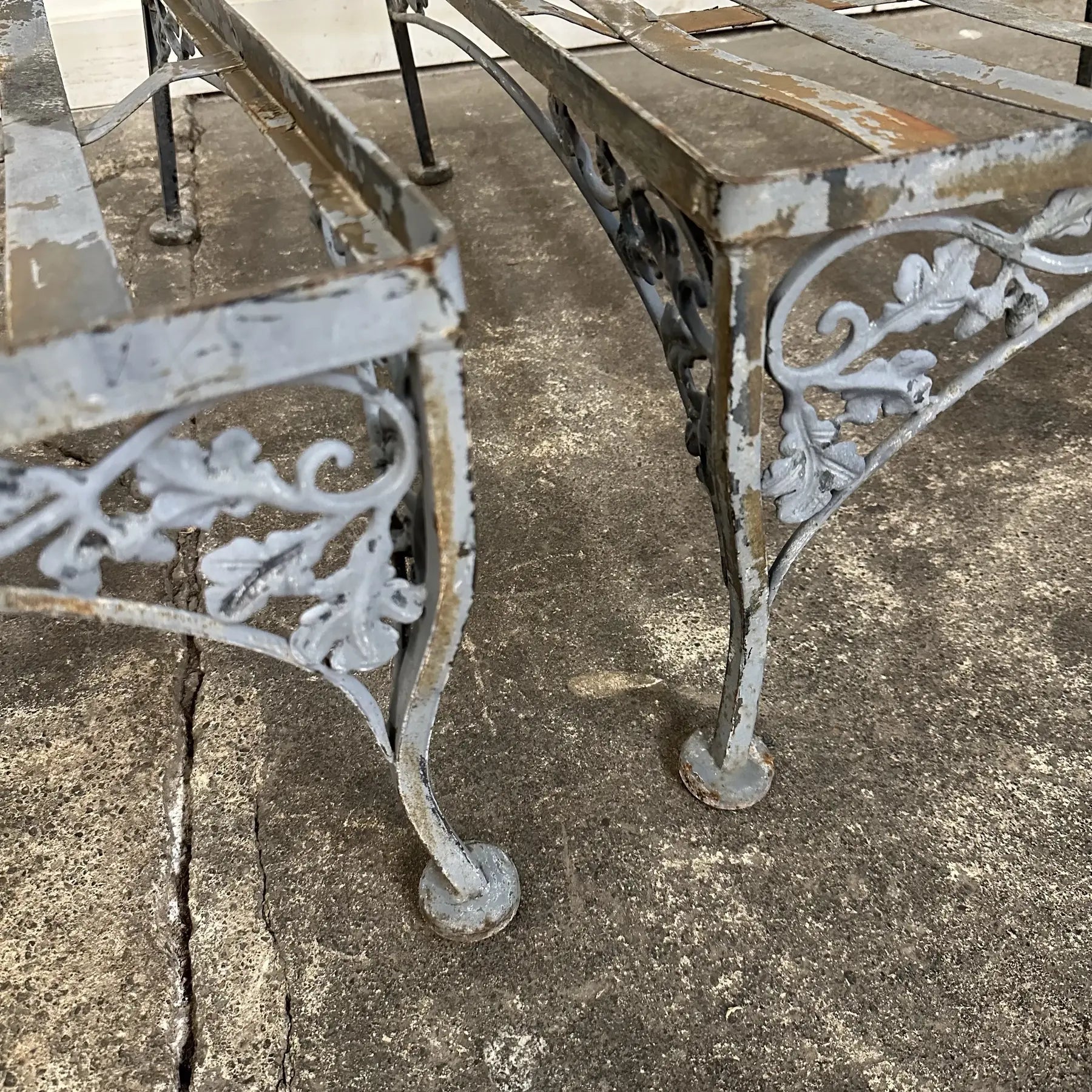 Mid 20th Century Woodard Iron Patio 5 Piece Sectional Sofa Orleans Pattern,