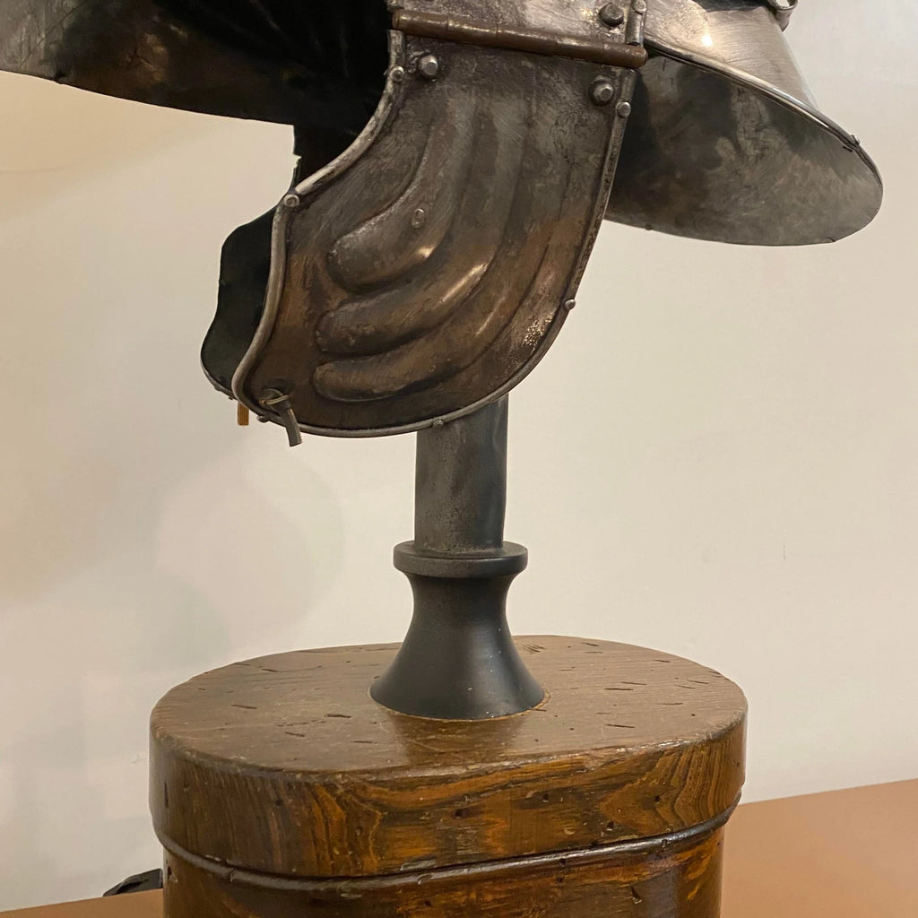 Roman Style Battle Helmut Table Lamp