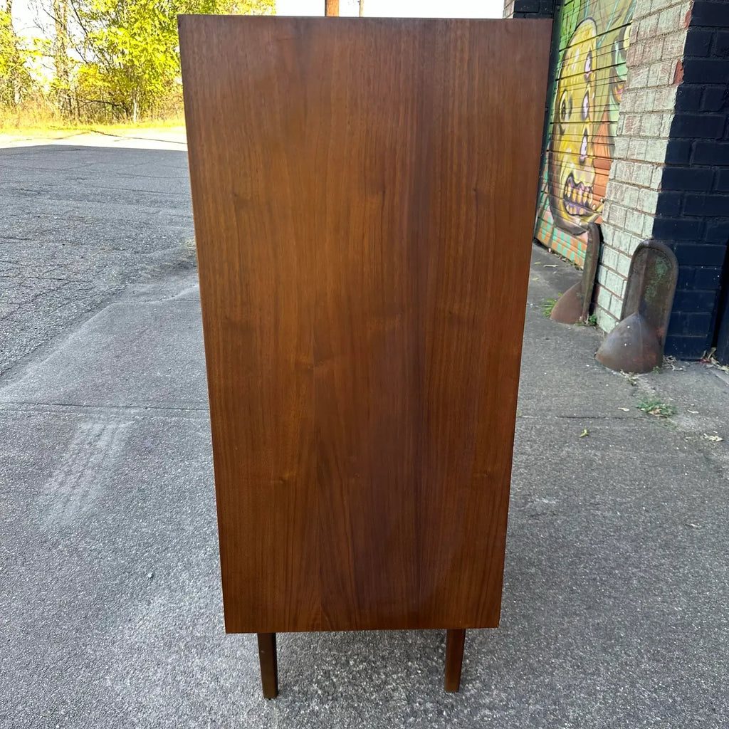 Royal American by Stanley for Distinctive Furniture Chest of Drawers