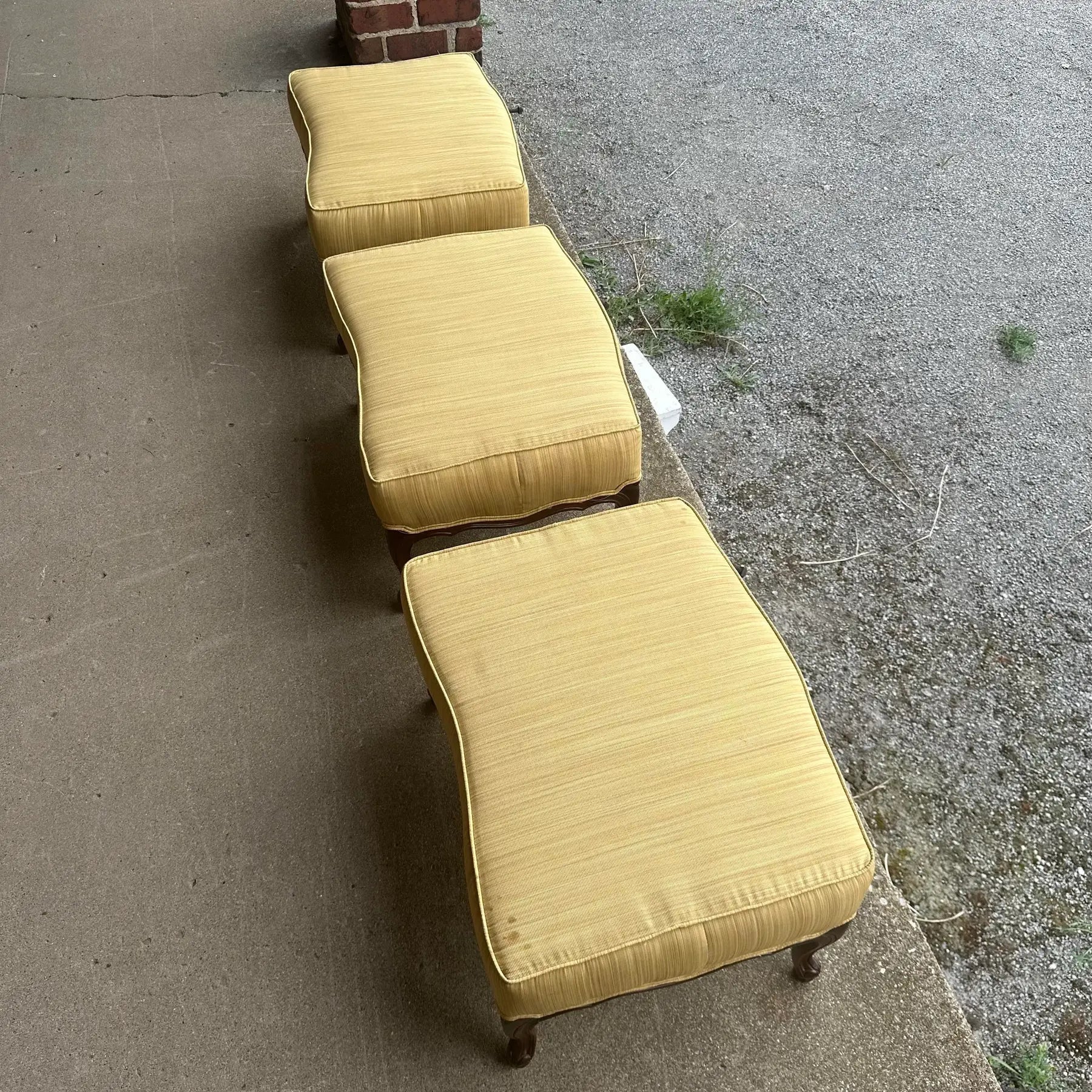 Set of 3 Ottomans for Chair Large Tomasville