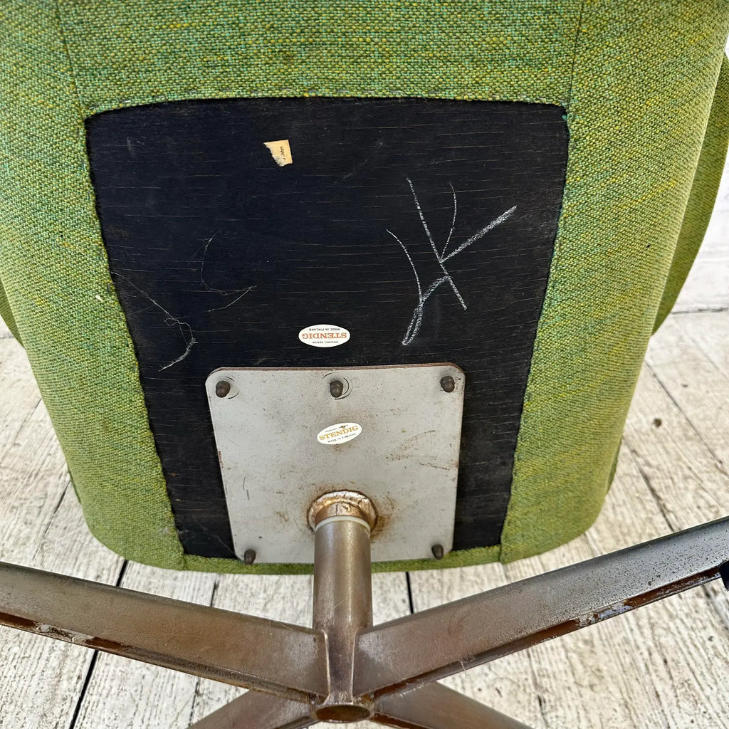 Stending Swivel Lounge Chair