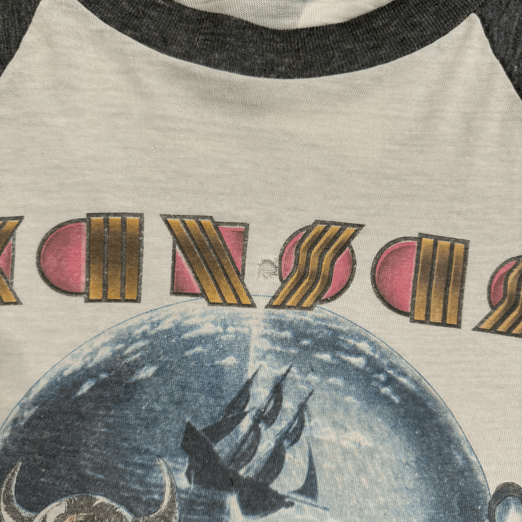 Kansas Raglan Tee Size M