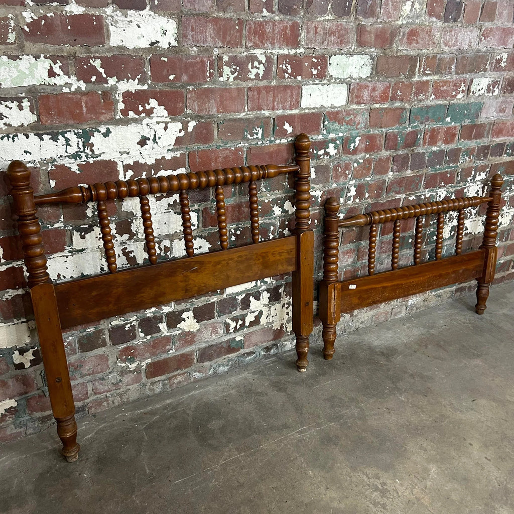 Twin Size Jenny Lind Spool Bed Set