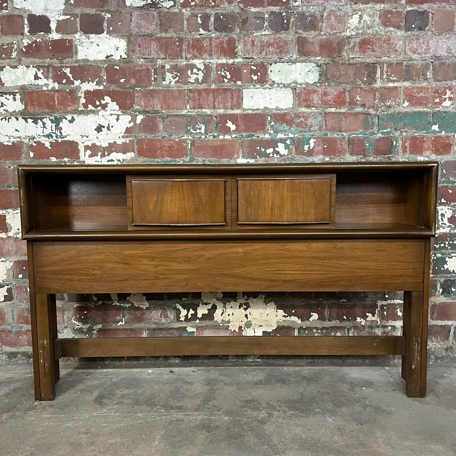United Furniture Walnut Headboard With Storage