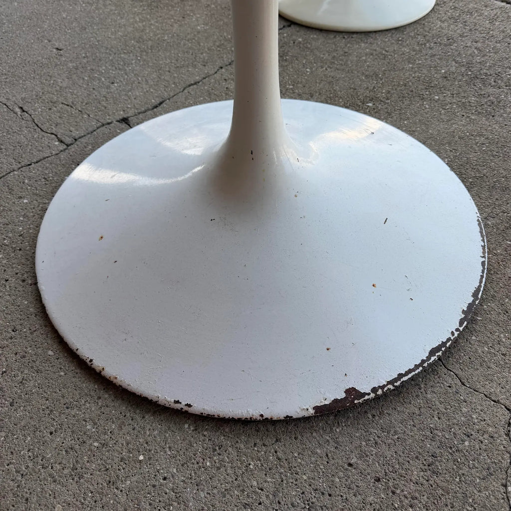 Vintage Eero Saarinen for Knoll, Tulip Chairs and a Tulip Table