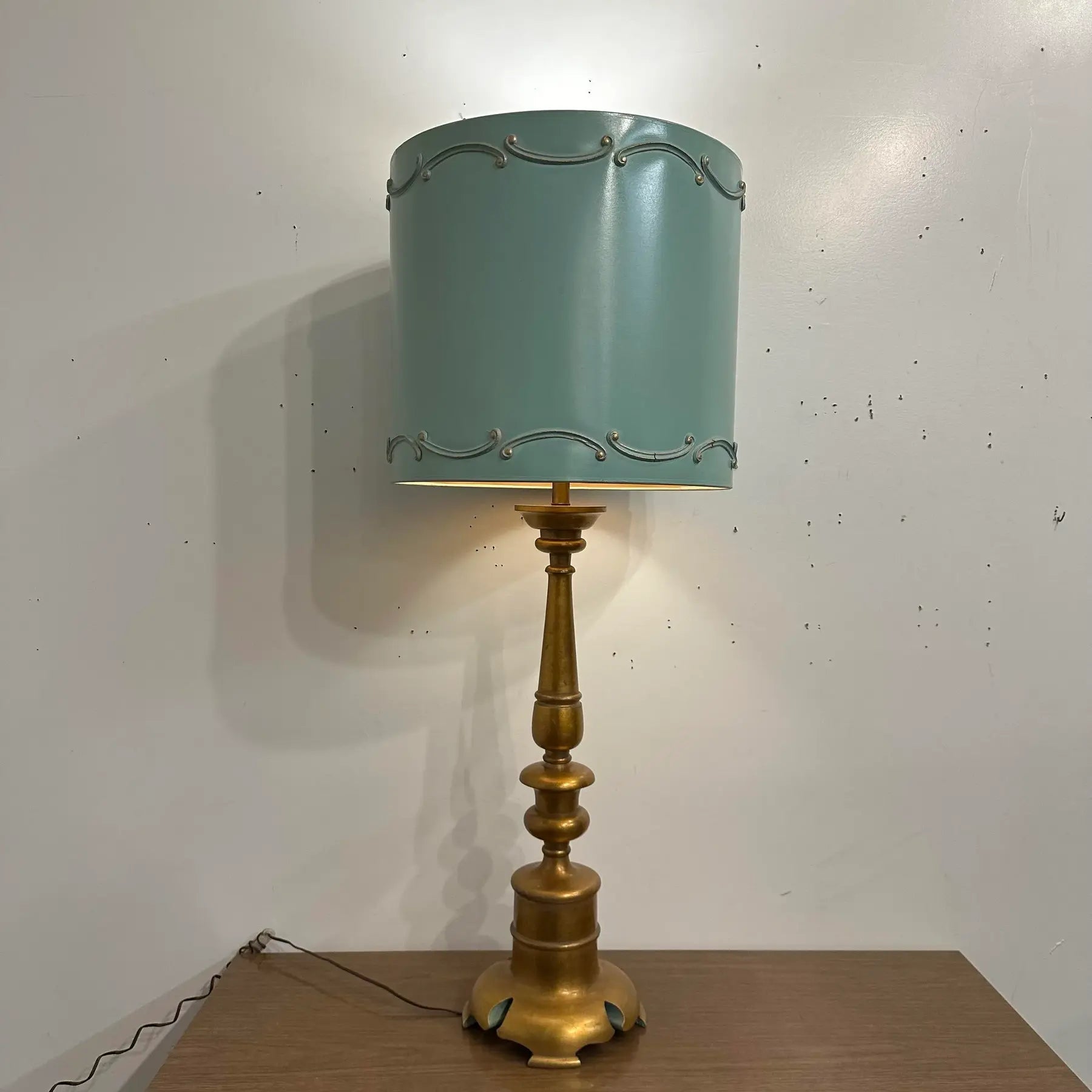 Vintage Italian Style Table Lamp Carved Giltwood Hollywood Regency